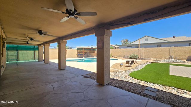 8002 W MARYLAND Avenue, Glendale, AZ 85303