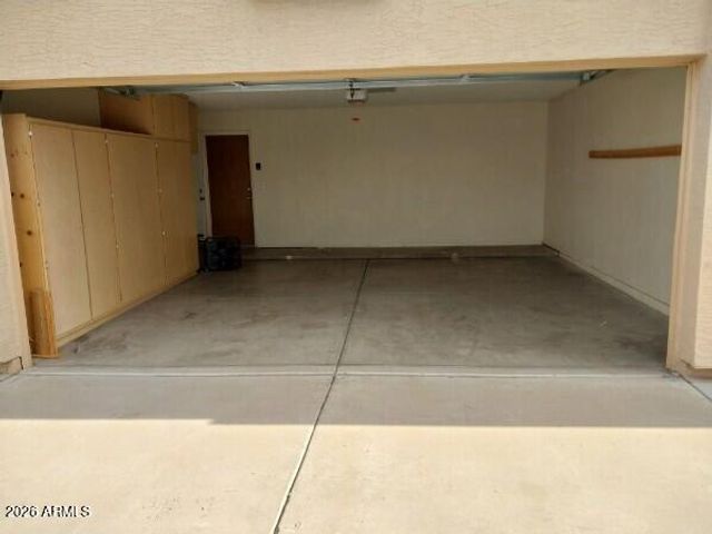 8002 W MARYLAND Avenue, Glendale, AZ 85303