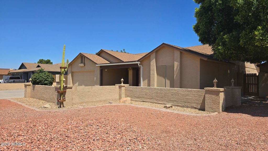 8002 W MARYLAND Avenue, Glendale, AZ 85303 — photo 5