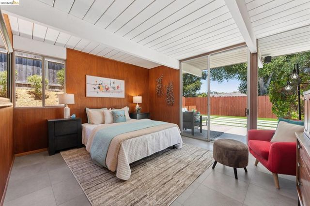 5531 Greenridge Rd, Castro Valley, CA 94552