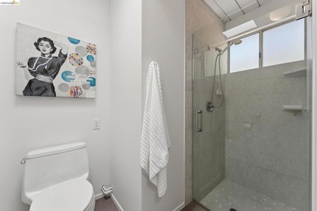 5531 Greenridge Rd, Castro Valley, CA 94552