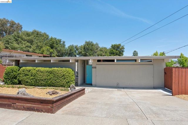 5531 Greenridge Rd, Castro Valley, CA 94552