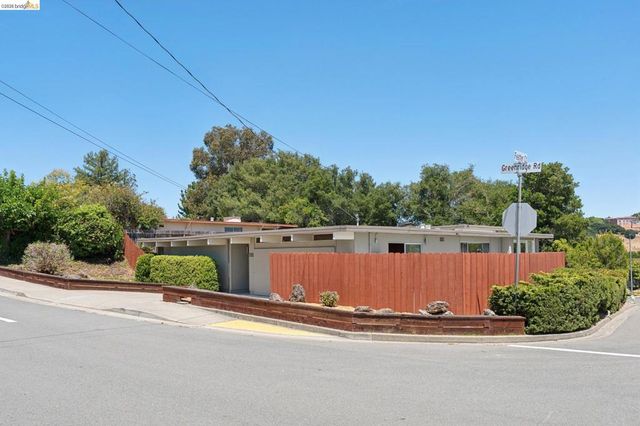 5531 Greenridge Rd, Castro Valley, CA 94552