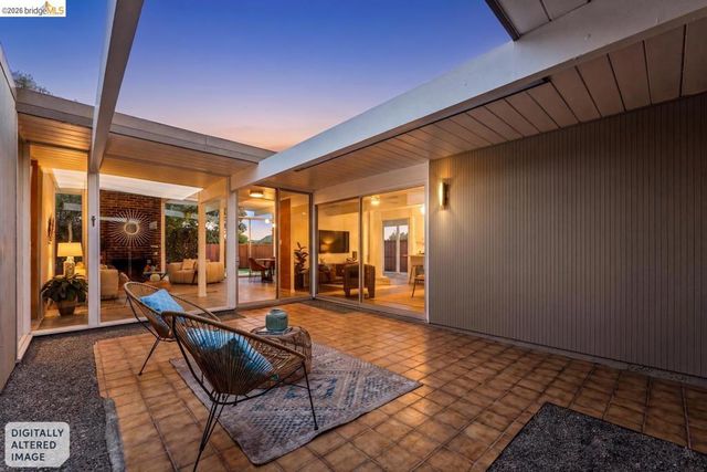5531 Greenridge Rd, Castro Valley, CA 94552