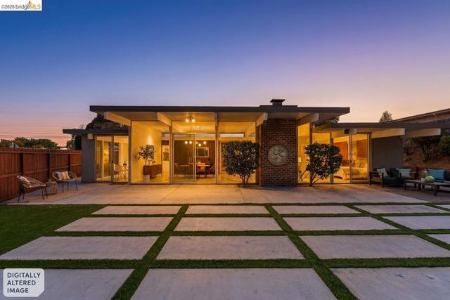 5531 Greenridge Rd, Castro Valley, CA 94552