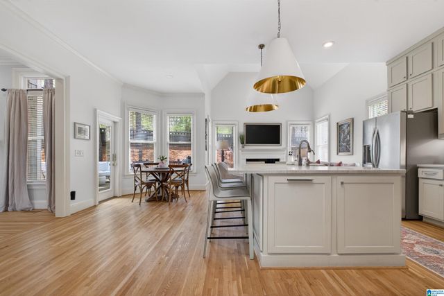 533 LAKE COLONY DRIVE, Vestavia Hills, AL 35242