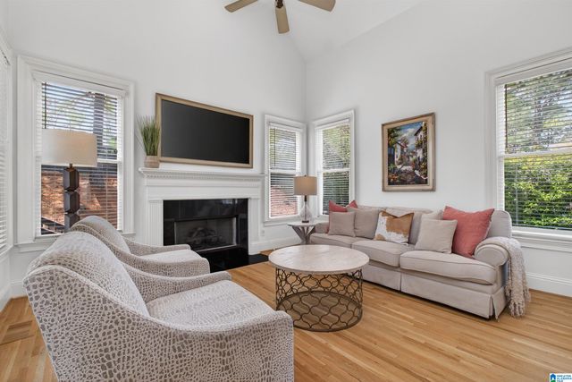 533 LAKE COLONY DRIVE, Vestavia Hills, AL 35242