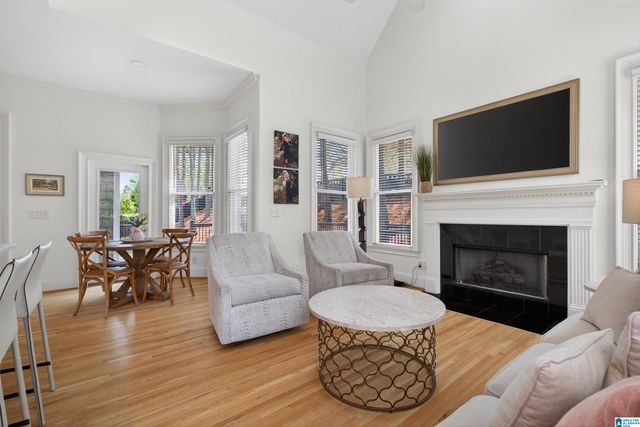 533 LAKE COLONY DRIVE, Vestavia Hills, AL 35242