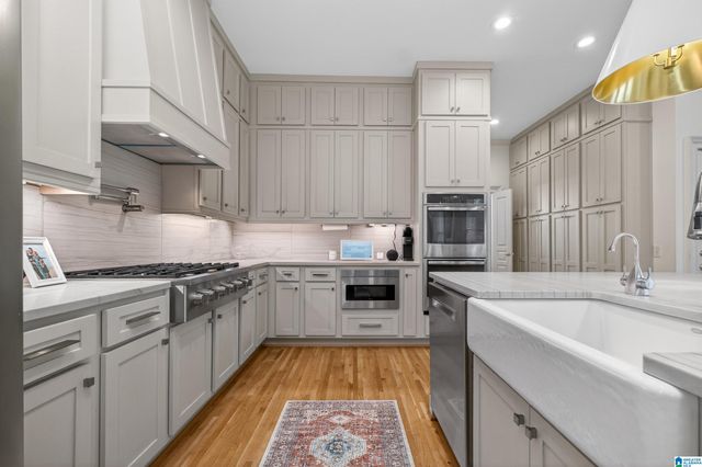 533 LAKE COLONY DRIVE, Vestavia Hills, AL 35242