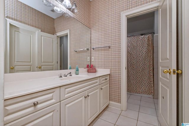 533 LAKE COLONY DRIVE, Vestavia Hills, AL 35242