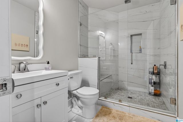 533 LAKE COLONY DRIVE, Vestavia Hills, AL 35242