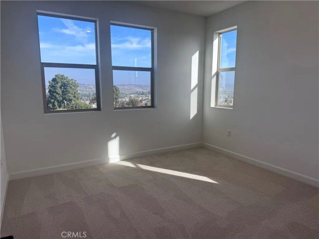 300 Honeysuckle Way, Oceanside, CA 92057