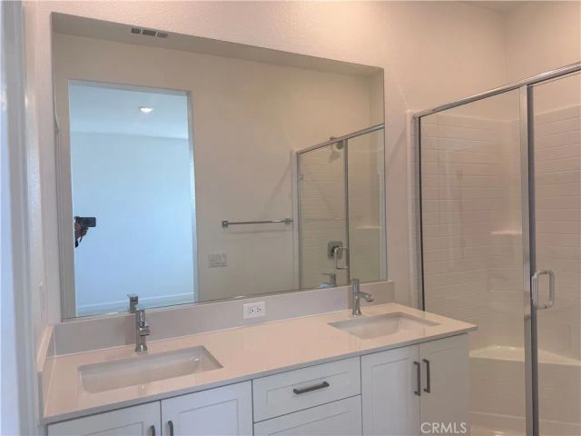 300 Honeysuckle Way, Oceanside, CA 92057