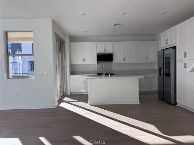 300 Honeysuckle Way, Oceanside, CA 92057