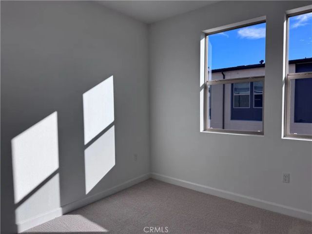 300 Honeysuckle Way, Oceanside, CA 92057