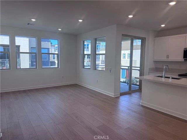 300 Honeysuckle Way, Oceanside, CA 92057