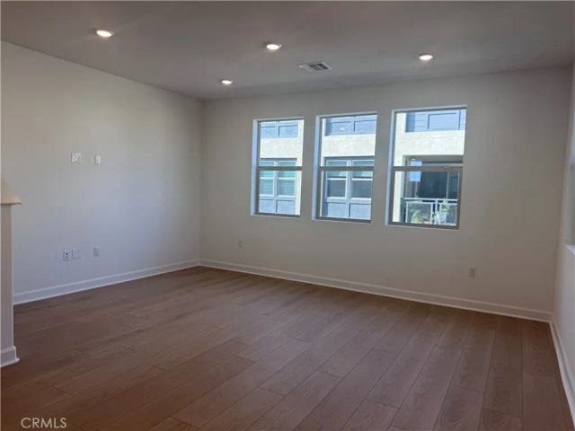 300 Honeysuckle Way, Oceanside, CA 92057