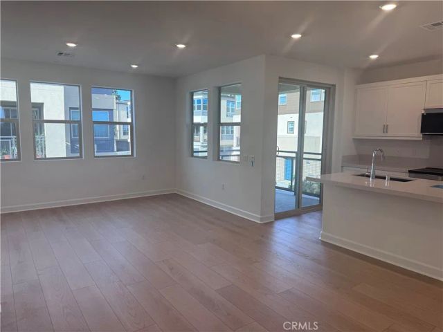 300 Honeysuckle Way, Oceanside, CA 92057