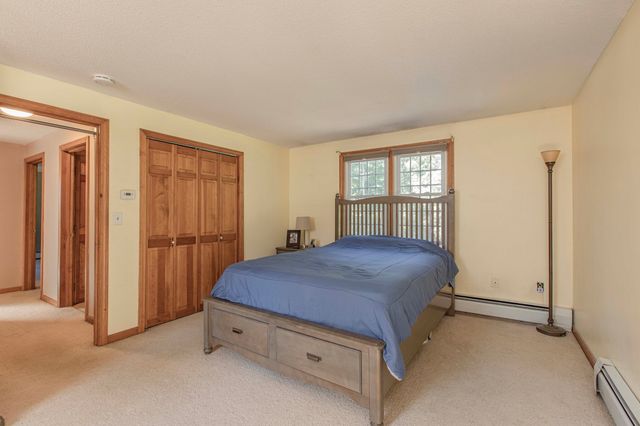 133 Walnut Plain Rd, Rochester, MA 02770