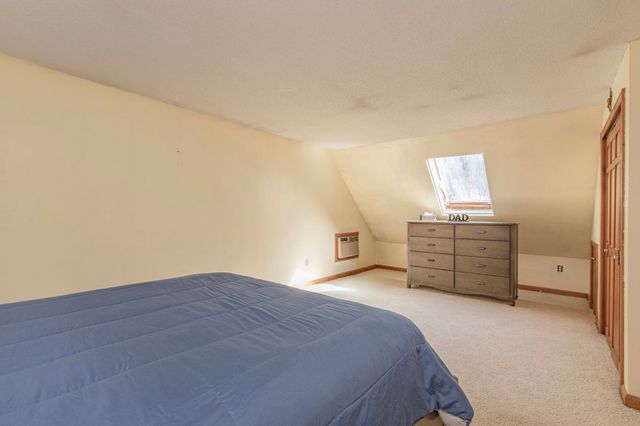 133 Walnut Plain Rd, Rochester, MA 02770
