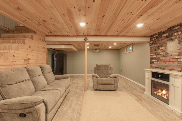 133 Walnut Plain Rd, Rochester, MA 02770