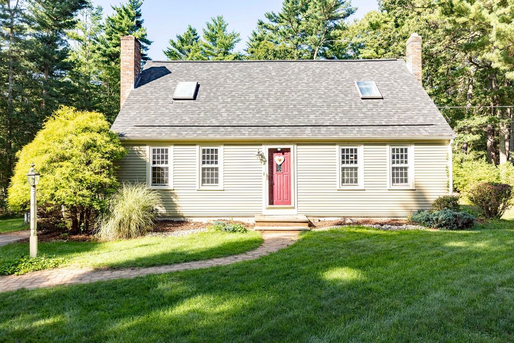 133 Walnut Plain Rd, Rochester, MA 02770