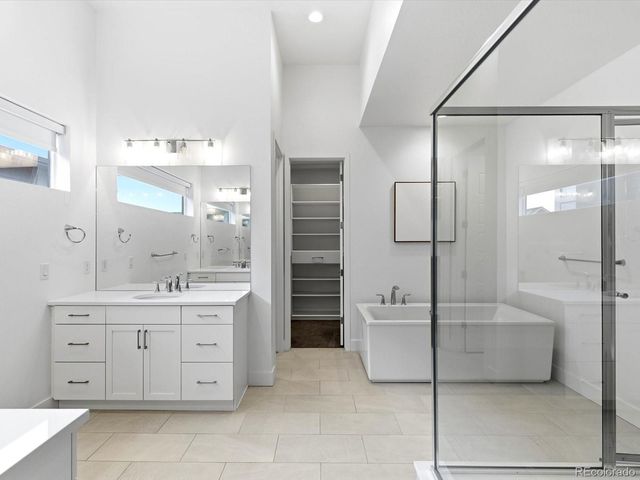 6121 Chester Street, Denver, CO 80238