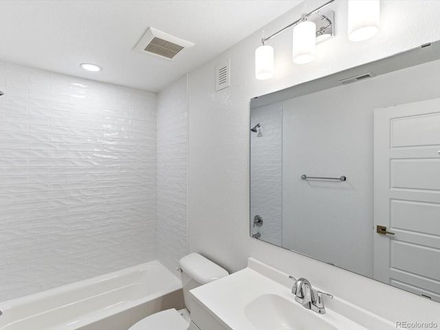 6121 Chester Street, Denver, CO 80238