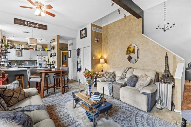 1615 S 9th Street, St Louis, MO 63104