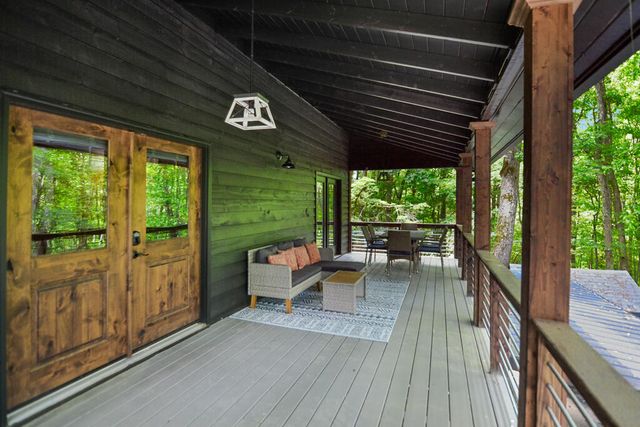 136 Fox Run Drive, Blue Ridge, GA 30513