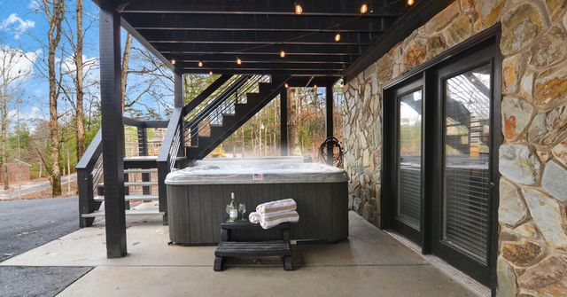 136 Fox Run Drive, Blue Ridge, GA 30513