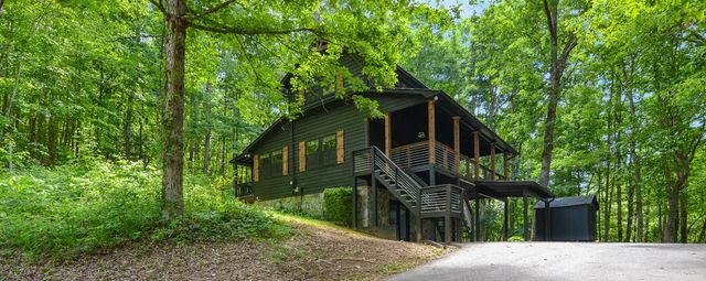 136 Fox Run Drive, Blue Ridge, GA 30513