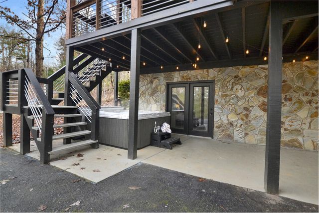 136 Fox Run Drive, Blue Ridge, GA 30513
