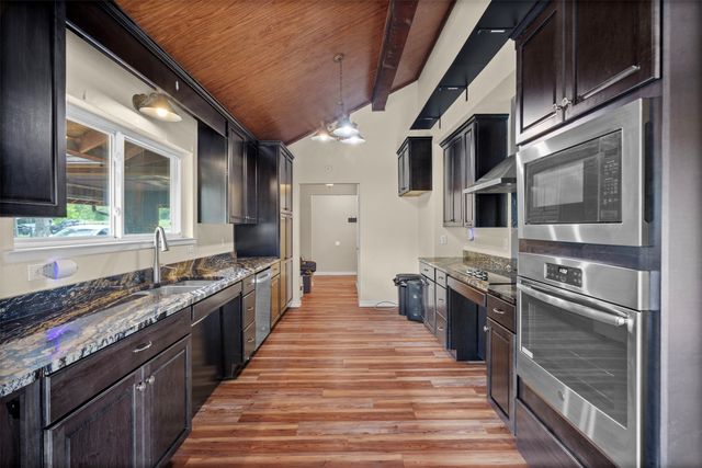 101 Royal Circle, Tool, TX 75143