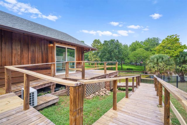 101 Royal Circle, Tool, TX 75143