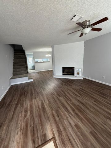 24 Abbey Road, Euless, TX 76039