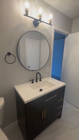 24 Abbey Road, Euless, TX 76039