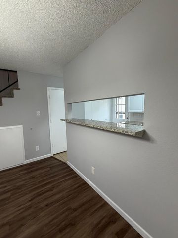 24 Abbey Road, Euless, TX 76039