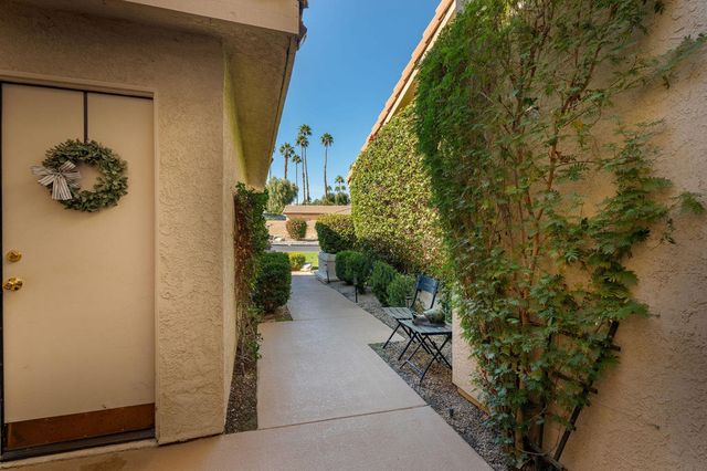 39196 Sweetwater Drive, Palm Desert, CA 92211