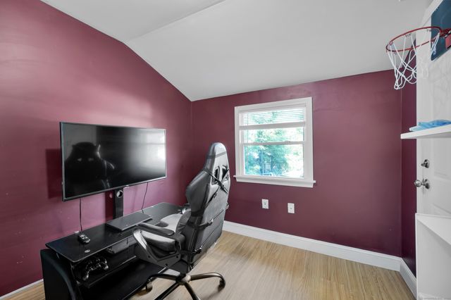 94 Larrabee Street, East Hartford, CT 06108