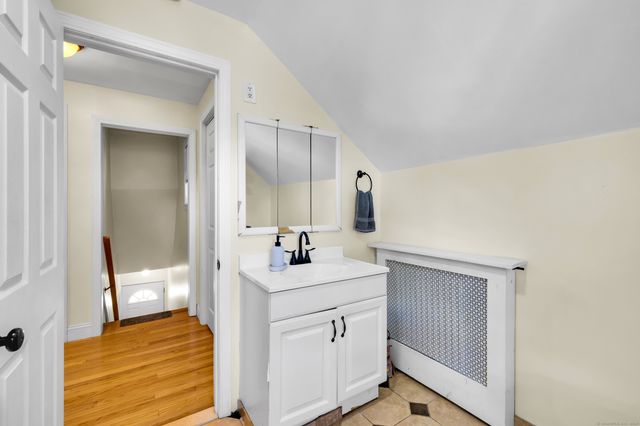 94 Larrabee Street, East Hartford, CT 06108