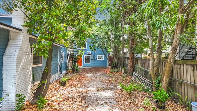 6705 N ELIZABETH STREET, Tampa, FL 33604