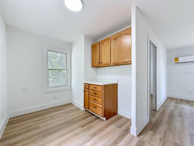 6705 N ELIZABETH STREET, Tampa, FL 33604
