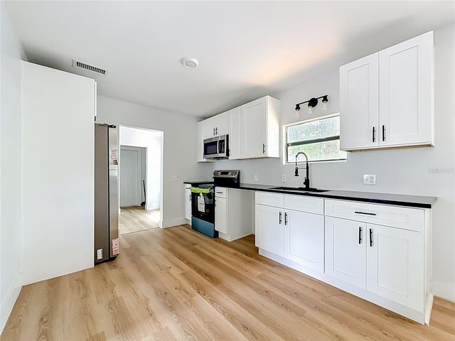 6705 N ELIZABETH STREET, Tampa, FL 33604