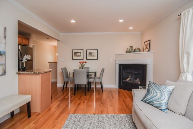 112 Porter St 5, Melrose, MA 02176
