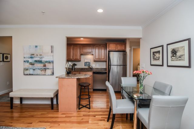 112 Porter St 5, Melrose, MA 02176