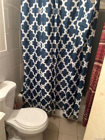 15886 E State Fair Street, Detroit, MI 48205