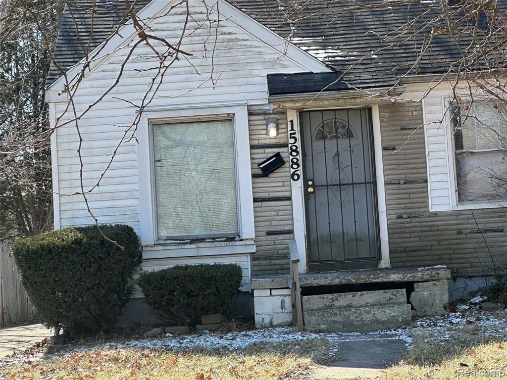 15886 E State Fair Street, Detroit, MI 48205