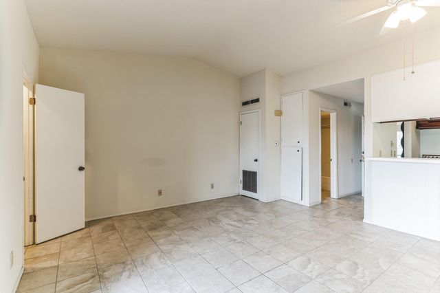 630 Maiden LN K, Austin, TX 78705