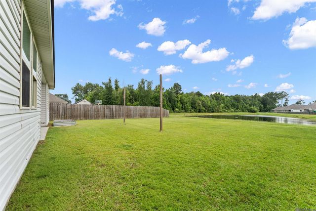 13758 Wincrest Dr, Walker, LA 70785